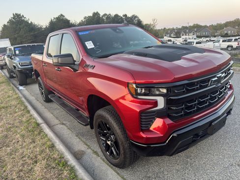 Certified 2025 Chevrolet Silverado 1500 LT Trail Boss w/ Convenience Package II image 2