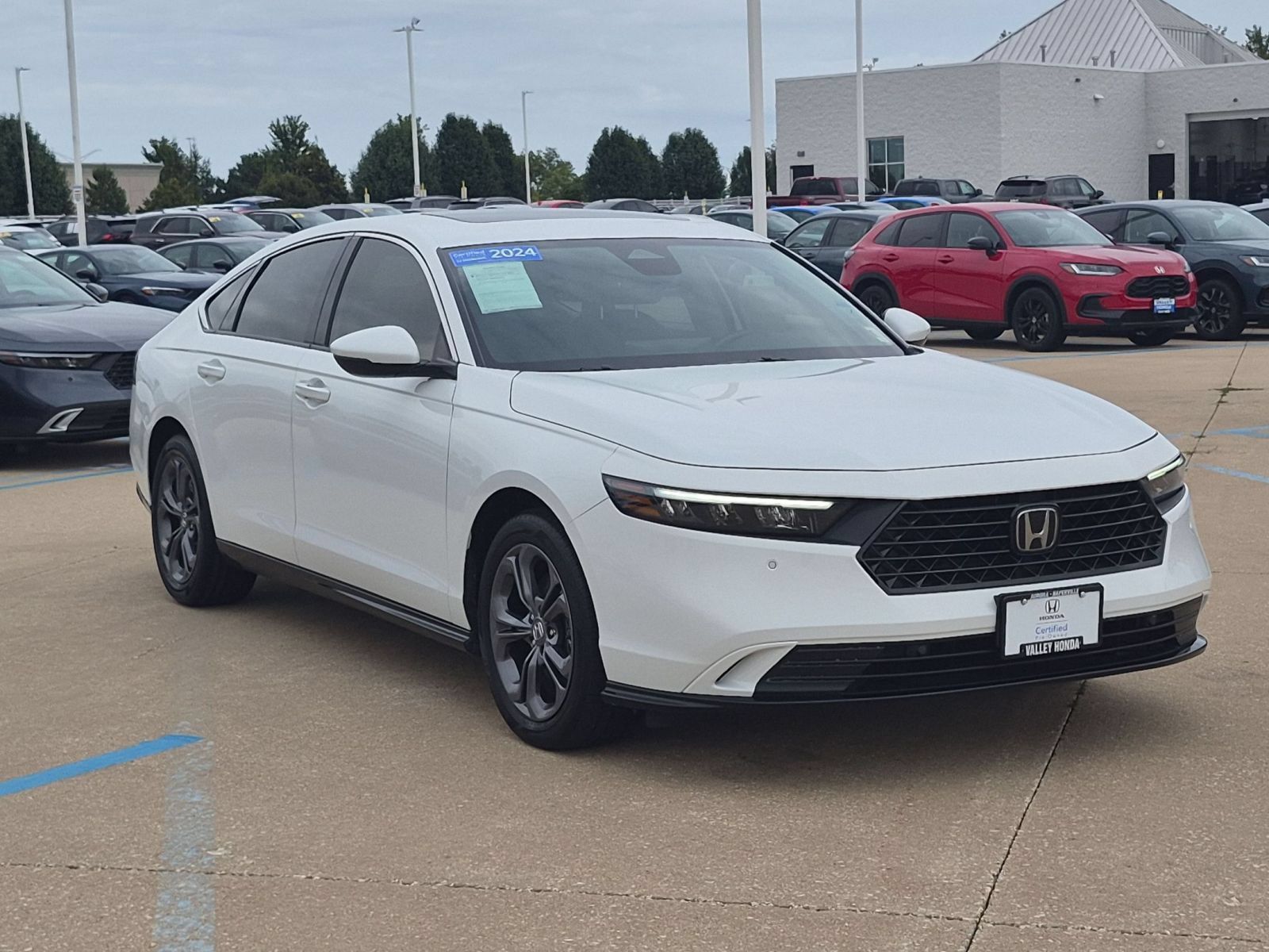 Certified 2024 Honda Accord EX-L image 4