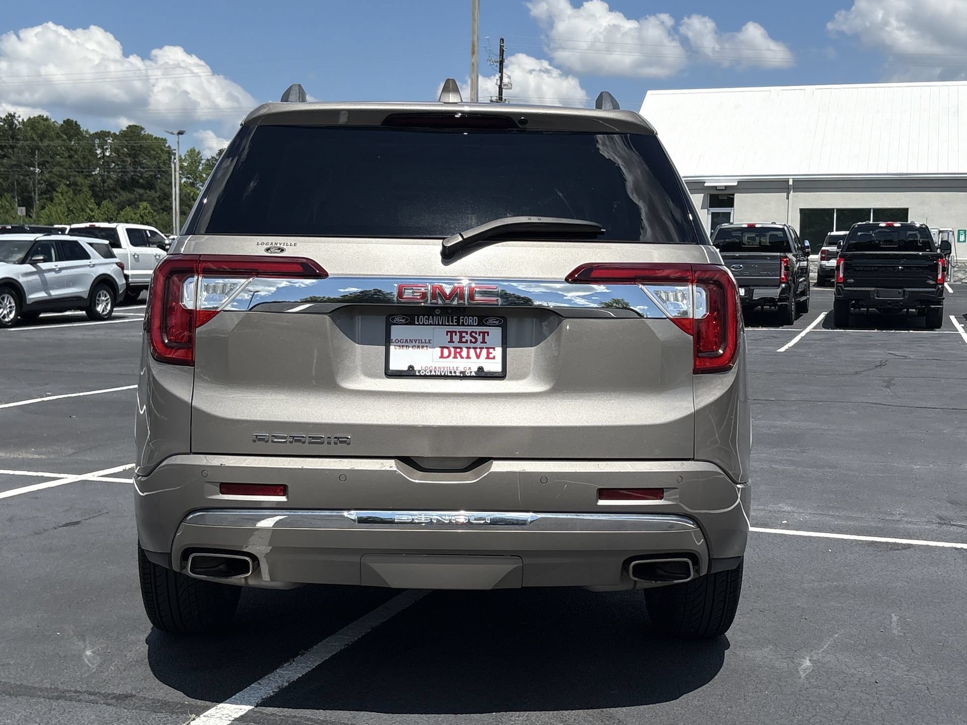 Used 2023 GMC Acadia Denali w/ Denali Ultimate Package FWD image 24
