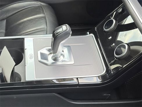 Used 2021 Land Rover Range Rover Evoque S image 6