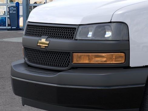New 2026 Chevrolet Express 2500 Extended w/ Driver Convenience Package RWD image 13