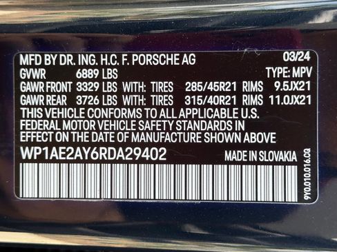 Certified 2024 Porsche Cayenne image 37