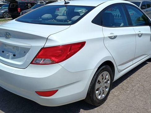 Used 2016 Hyundai Accent SE w/ Option Group 02 FWD image 3
