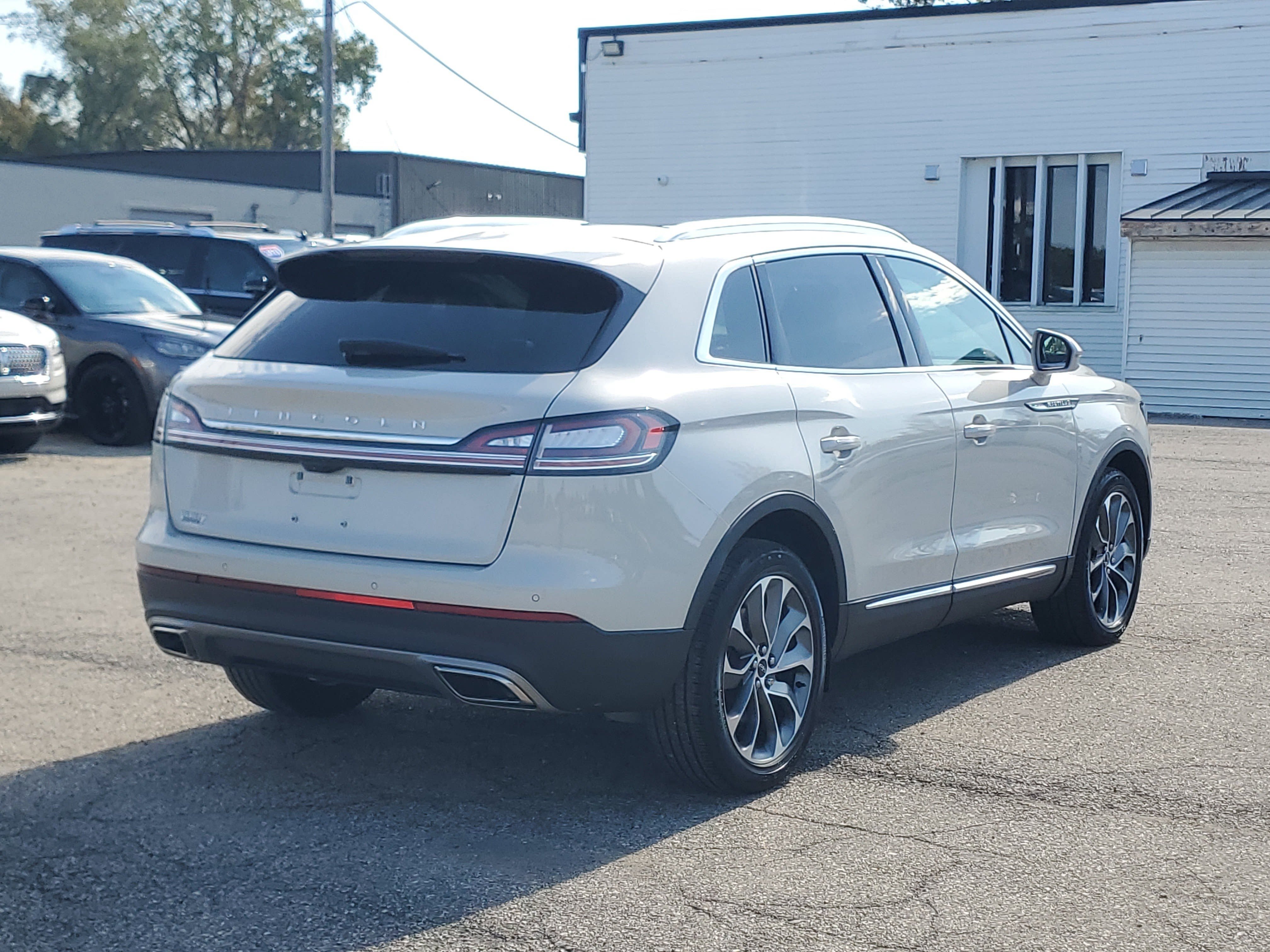 Certified 2023 Lincoln Nautilus Reserve AWD/4WD image 6