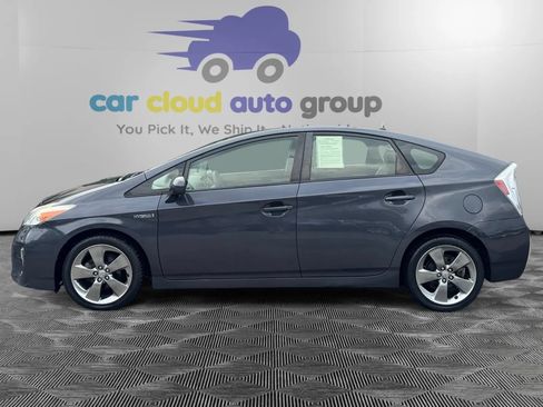 Used 2014 Toyota Prius Two FWD image 2