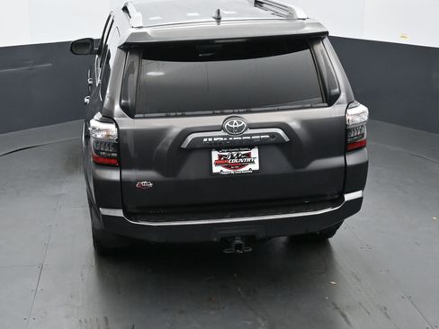 Used 2017 Toyota 4Runner SR5 image 31