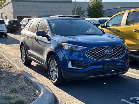 Used 2024 Ford Edge SEL AWD/4WD image 2
