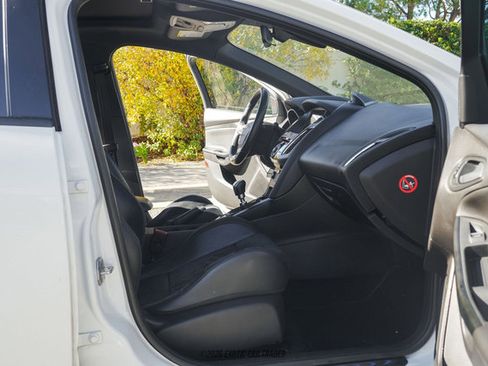Used 2016 Ford Focus RS image 44