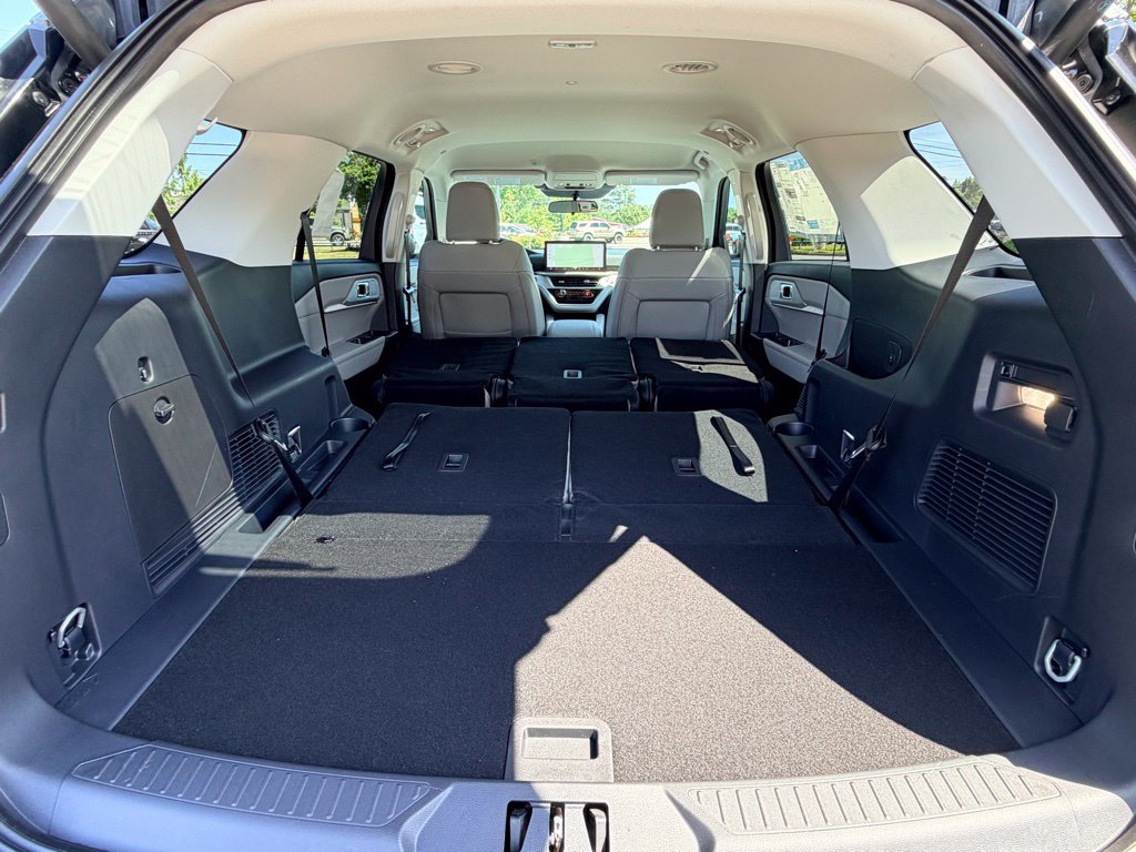 New 2026 Ford Explorer Active w/ Active Comfort Package RWD image 28