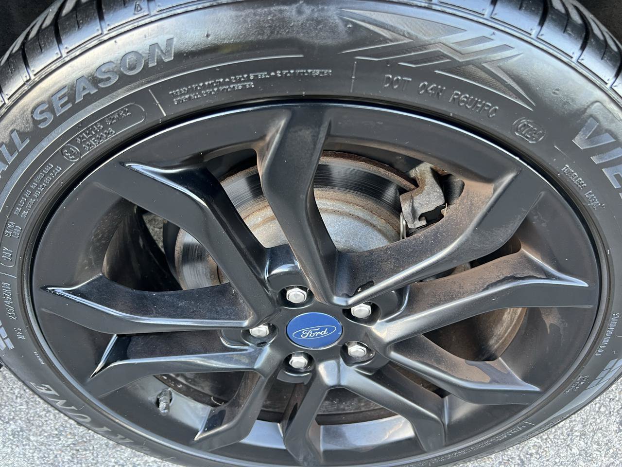 Used 2020 Ford Fusion SE w/ Equipment Group 151A FWD image 4
