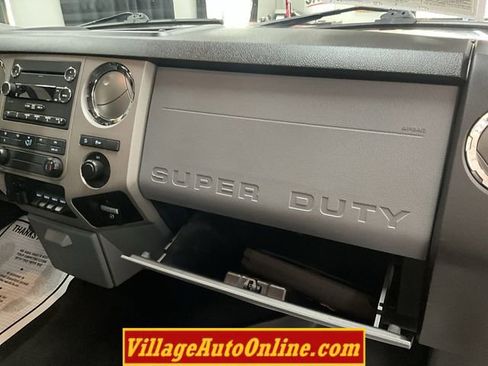 Used 2016 Ford F350 XLT w/ XLT Premium Package image 45