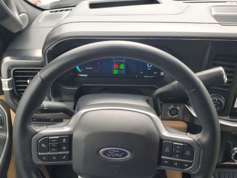 Used 2024 Ford F350 Lariat w/ Lariat Ultimate Package image 23