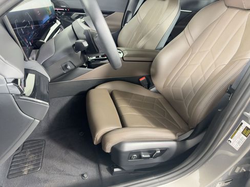 Certified 2025 BMW 530i image 5