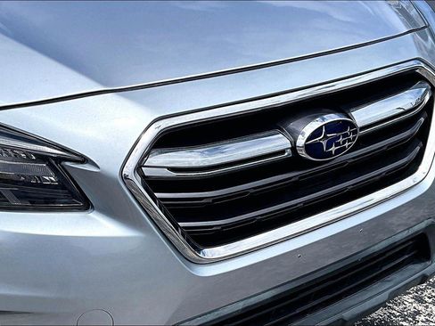 Used 2019 Subaru Outback 2.5i Limited AWD/4WD image 35