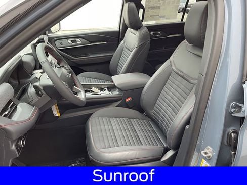New 2026 Ford Explorer ST-Line w/ ST-Line Street Pack AWD/4WD image 15