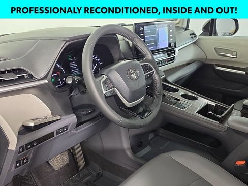 Certified 2024 Toyota Sienna XLE w/ XLE Plus Package FWD image 7
