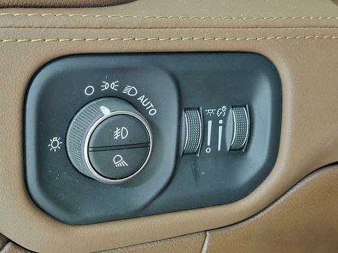 Used 2022 RAM 3500 Limited image 24