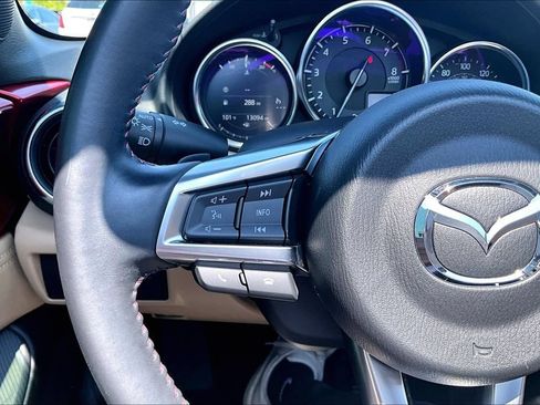 Used 2019 MAZDA MX-5 Miata RF Grand Touring RWD image 19