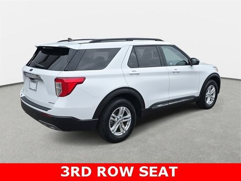 Used 2023 Ford Explorer XLT w/ Equipment Group 202A image 5