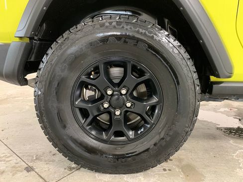 Used 2023 Jeep Wrangler Willys image 23