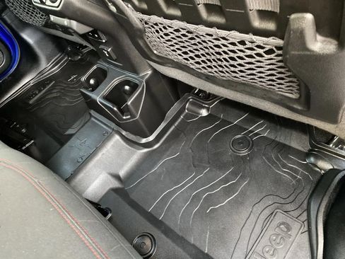 Used 2018 Jeep Wrangler Unlimited Rubicon image 45