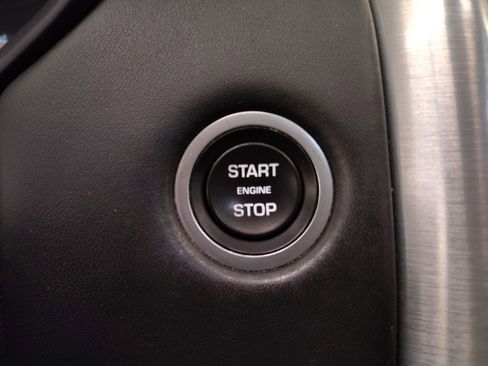 Used 2018 Land Rover Discovery HSE Luxury image 26