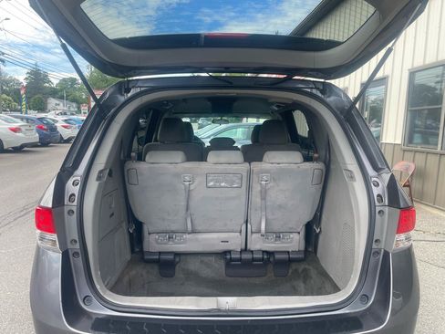 Used 2016 Honda Odyssey SE image 8