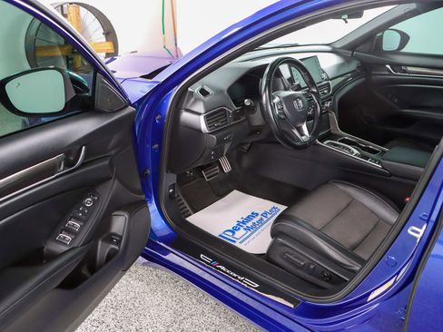 Used 2021 Honda Accord Sport image 3