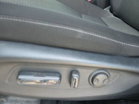 Used 2023 Honda CR-V EX image 11
