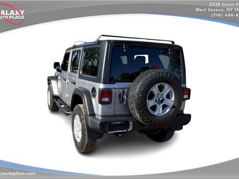 Used 2021 Jeep Wrangler Unlimited Sport AWD/4WD image 7