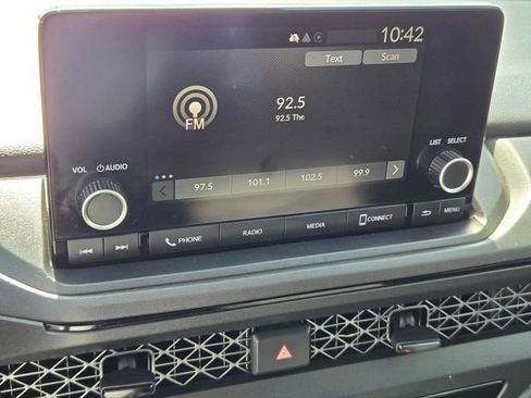Used 2023 Honda Accord LX image 13