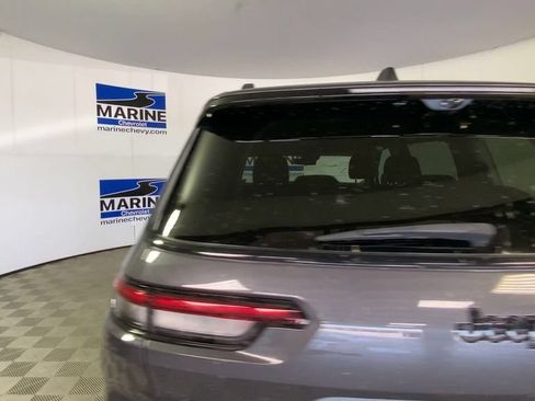 Used 2023 Jeep Grand Cherokee L Limited w/ Luxury Tech Group II AWD/4WD image 9
