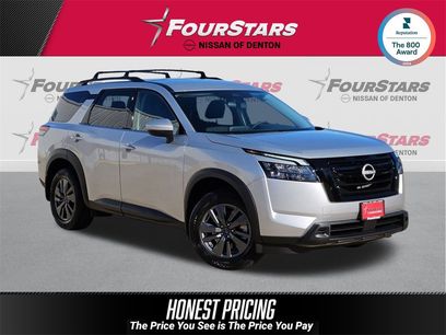 New 2025 Nissan Pathfinder SV