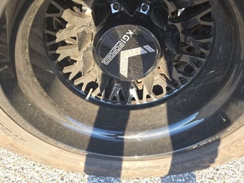 Used 2025 Ford F450 Platinum w/ Platinum Plus Package image 9