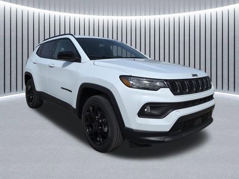New 2026 Jeep Compass Latitude image 2