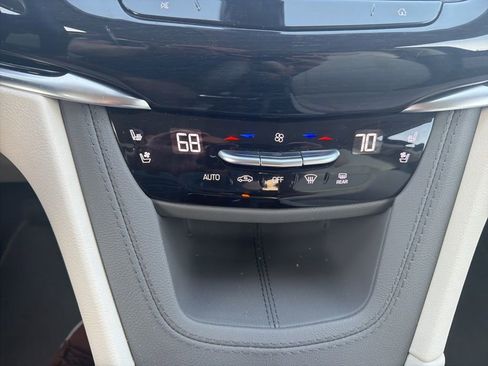 Used 2024 Cadillac XT6 Premium Luxury w/ Technology Package image 20