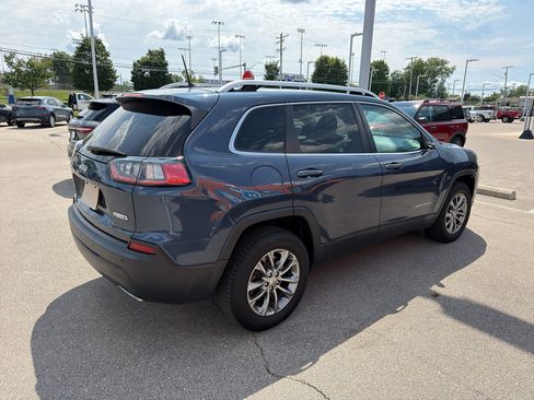 Used 2019 Jeep Cherokee Latitude Plus w/ Comfort/Convenience Group AWD/4WD image 7