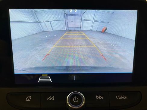 Used 2020 Chevrolet Blazer LT image 12