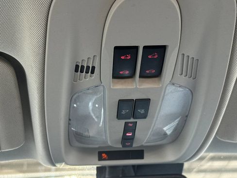 Used 2010 GMC Terrain SLT AWD/4WD image 23