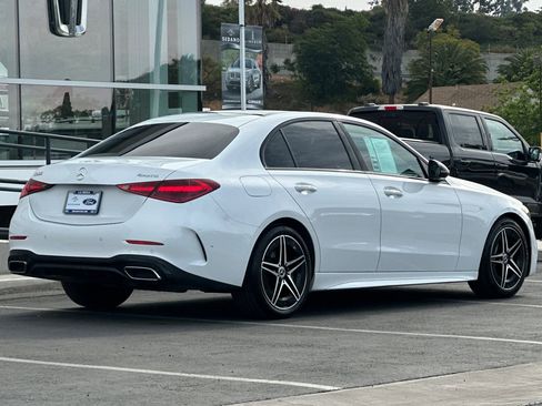 Used 2024 Mercedes-Benz C 300 4MATIC Sedan image 3