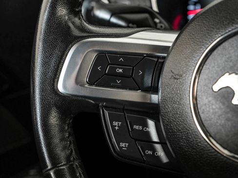 Used 2017 Ford Mustang Coupe image 14