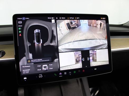 Used 2023 Tesla Model 3 Standard Range image 16