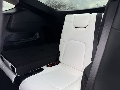 Used 2024 Tesla Model Y Long Range image 24