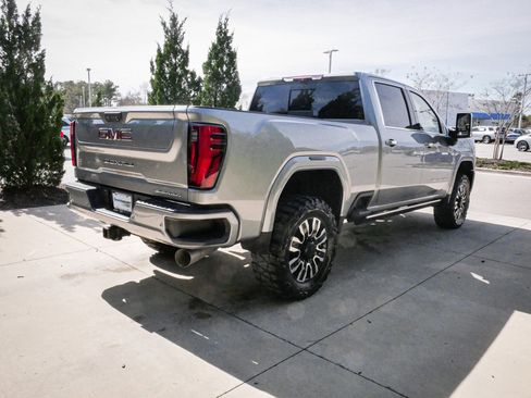 Used 2025 GMC Sierra 2500 Denali w/ Technology Package image 10