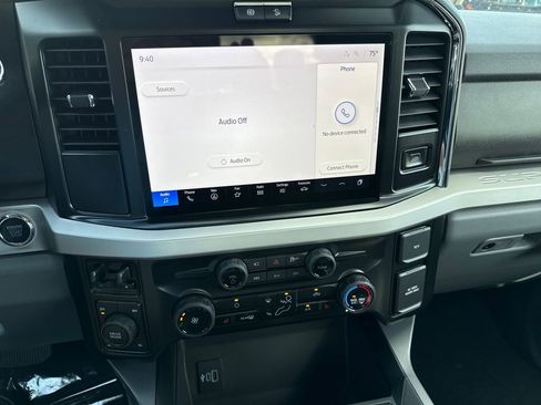 New 2026 Ford F250 XLT w/ XLT Premium Package AWD/4WD image 10