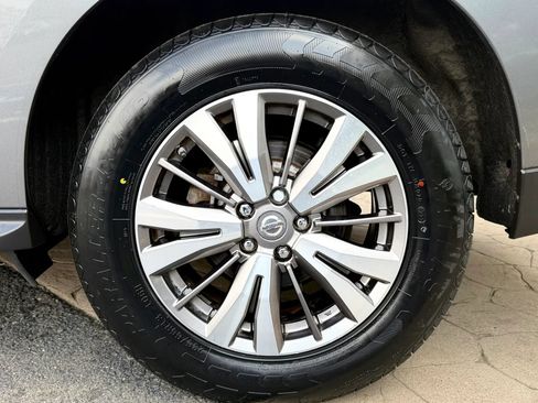 Used 2018 Nissan Pathfinder SV AWD/4WD image 49