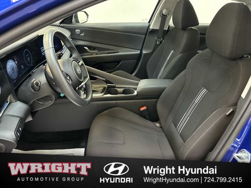 Certified 2025 Hyundai Elantra SEL image 11