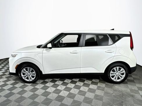 Used 2022 Kia Soul LX FWD image 4