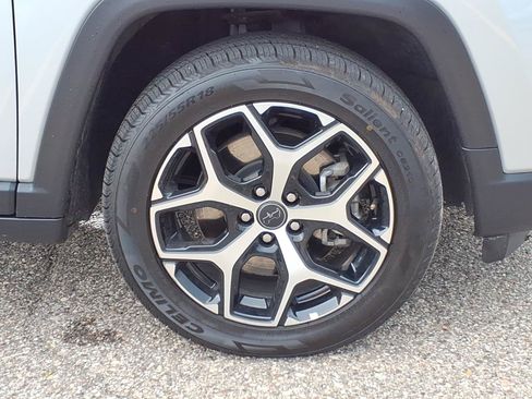 Used 2025 Jeep Compass Limited AWD/4WD image 10