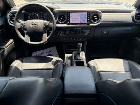 Used 2022 Toyota Tacoma Limited AWD/4WD image 35